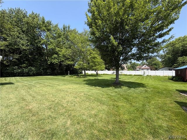 4238 Loran Avenue, Hamburg, NY 14075