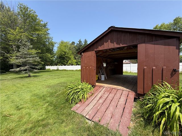 4238 Loran Avenue, Hamburg, NY 14075