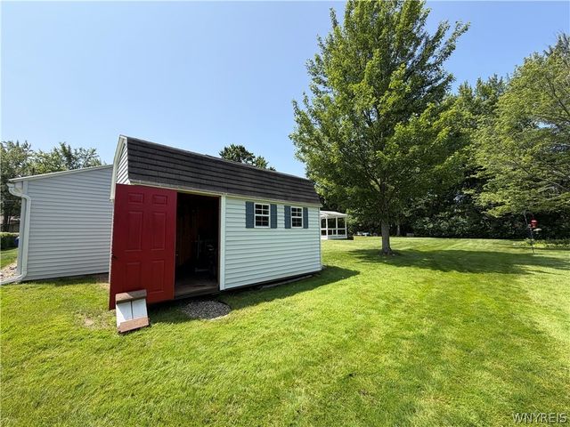 4238 Loran Avenue, Hamburg, NY 14075