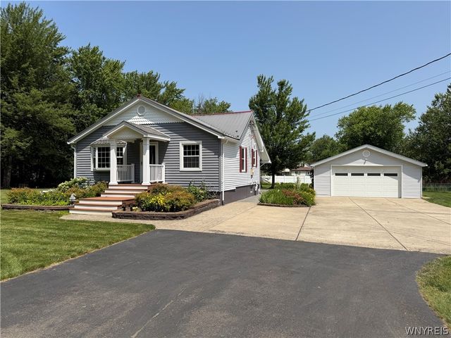 4238 Loran Avenue, Hamburg, NY 14075