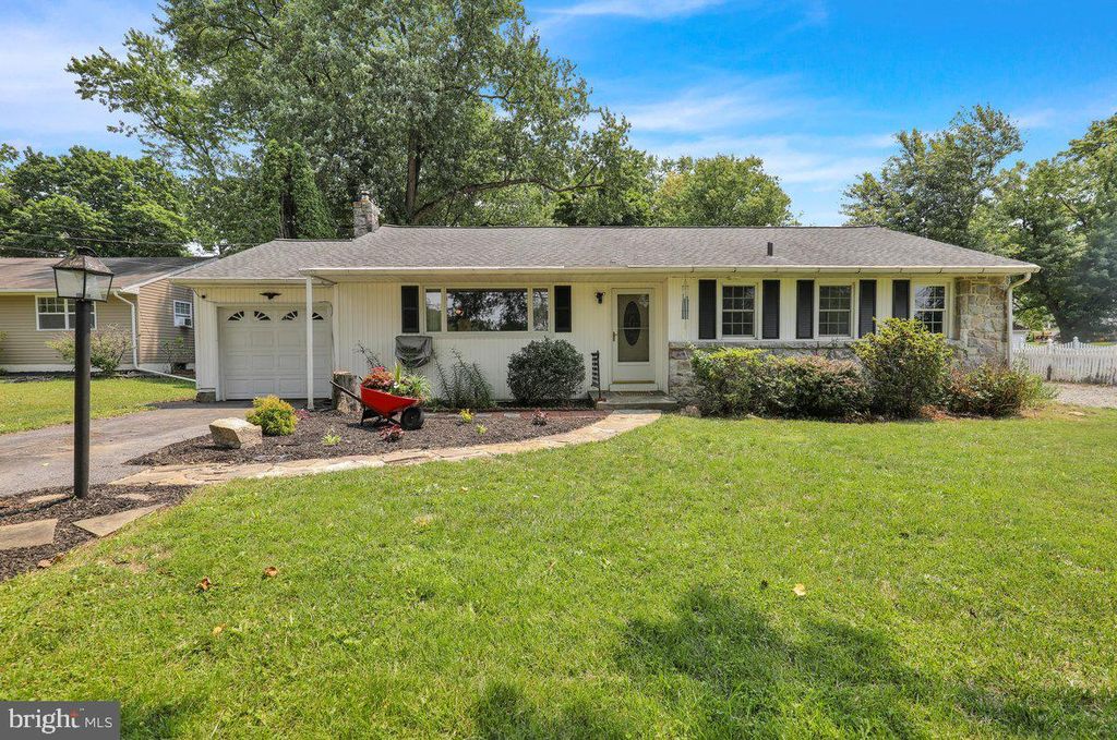 173 OLD FRIEDENSBURG RD, Reading, PA 19606