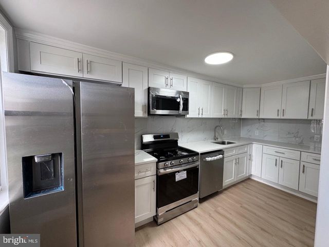 1123 TREMONT DR, Glenolden, PA 19036