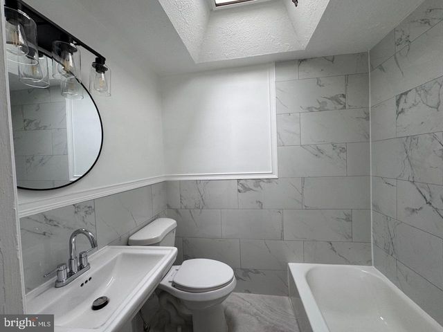 1123 TREMONT DR, Glenolden, PA 19036