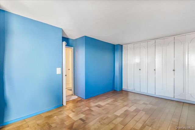 110-11 Queens Boulevard 31L, Forest Hills, NY 11375