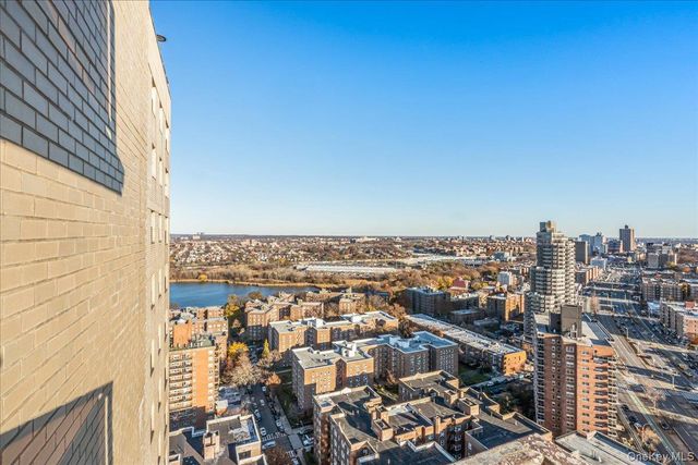 110-11 Queens Boulevard 31L, Forest Hills, NY 11375