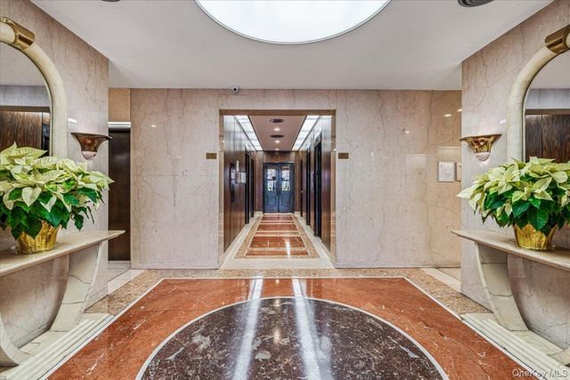 110-11 Queens Boulevard 31L, Forest Hills, NY 11375