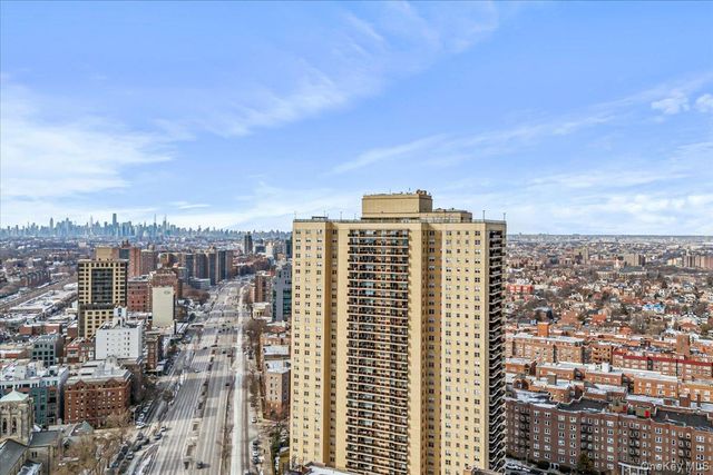 110-11 Queens Boulevard 31L, Forest Hills, NY 11375