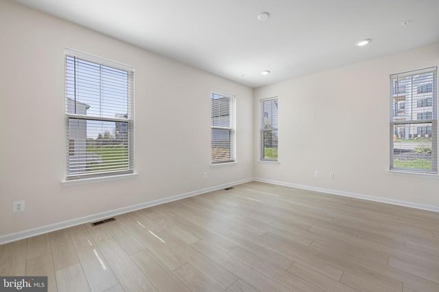2132 PEACE LILY LN, Frederick, MD 21702