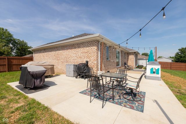 1838 Richards Drive, Seymour, IN 47274