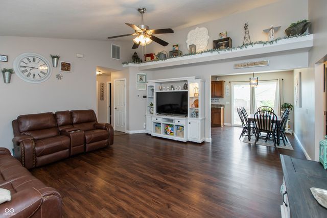 1838 Richards Drive, Seymour, IN 47274