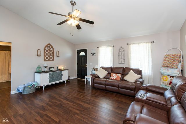 1838 Richards Drive, Seymour, IN 47274
