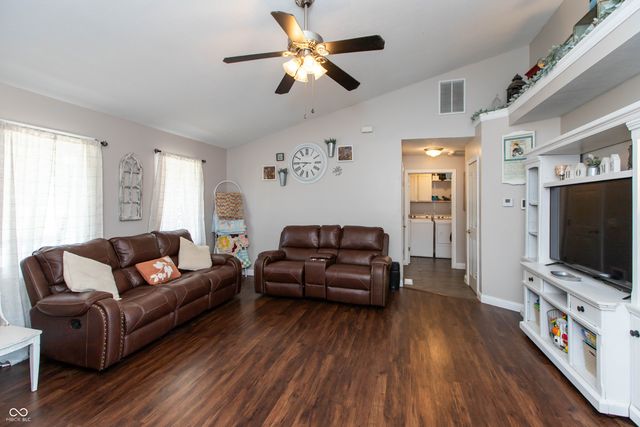 1838 Richards Drive, Seymour, IN 47274