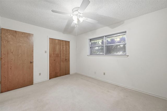 904 Shelley Drive, Arlington, TX 76012