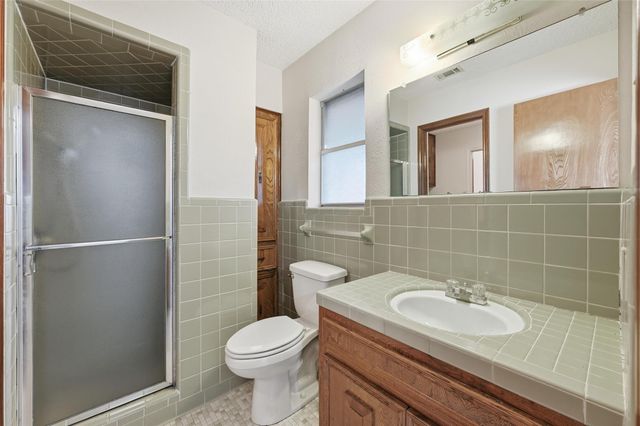 904 Shelley Drive, Arlington, TX 76012