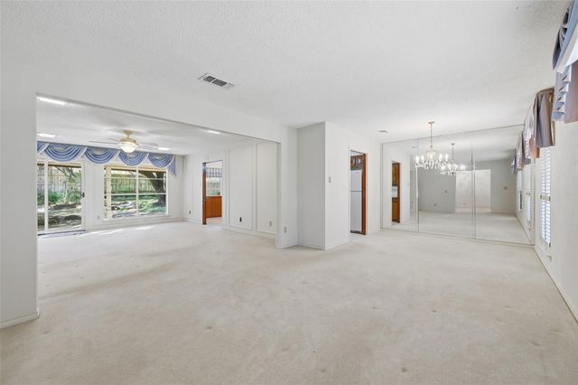 904 Shelley Drive, Arlington, TX 76012