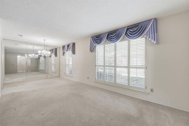 904 Shelley Drive, Arlington, TX 76012