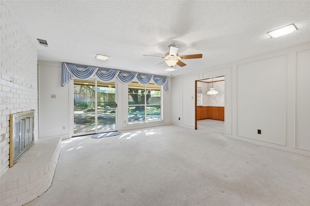 904 Shelley Drive, Arlington, TX 76012