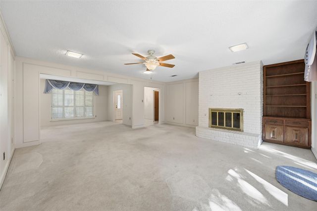 904 Shelley Drive, Arlington, TX 76012