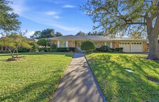 904 Shelley Drive, Arlington, TX 76012