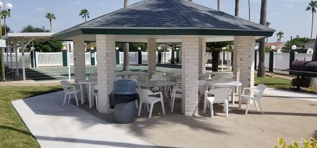 2400 Bobolink W Circle, Palmview, TX 78572