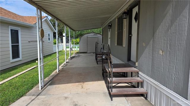 2400 Bobolink W Circle, Palmview, TX 78572