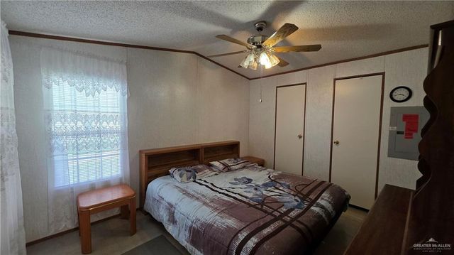 2400 Bobolink W Circle, Palmview, TX 78572