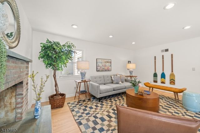 368 Central Ave, North Caldwell Boro, NJ 07006