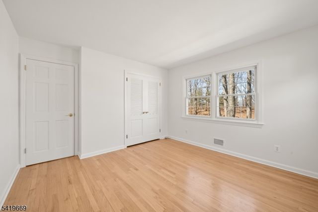 368 Central Ave, North Caldwell Boro, NJ 07006