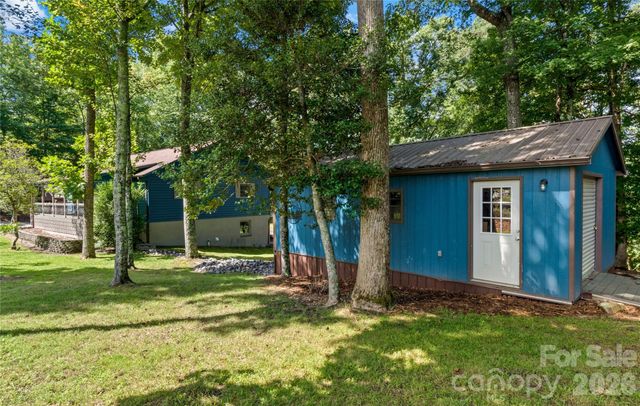 1502 Greenstreet Drive, Traphill, NC 28685