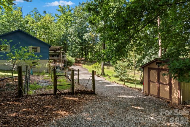 1502 Greenstreet Drive, Traphill, NC 28685