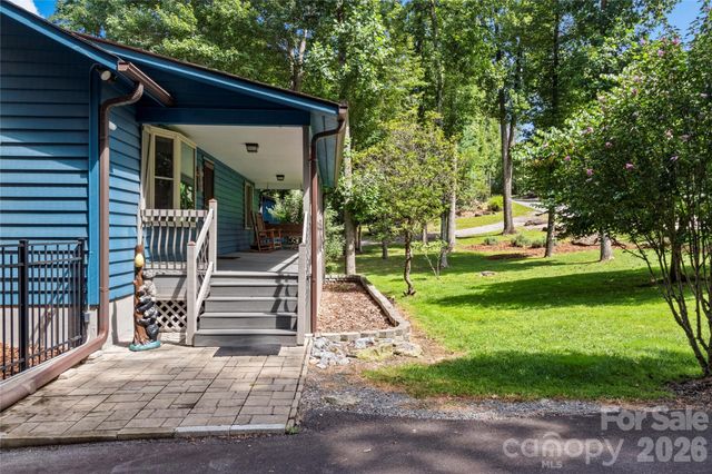 1502 Greenstreet Drive, Traphill, NC 28685