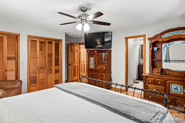 1502 Greenstreet Drive, Traphill, NC 28685