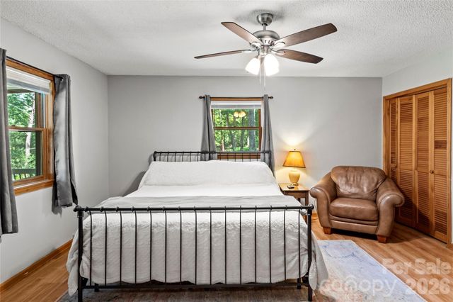 1502 Greenstreet Drive, Traphill, NC 28685