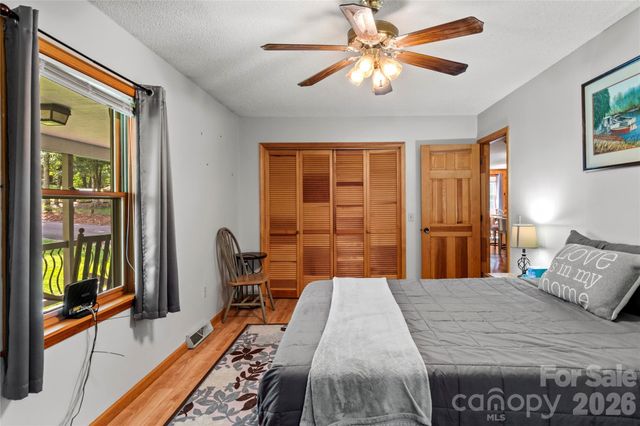 1502 Greenstreet Drive, Traphill, NC 28685