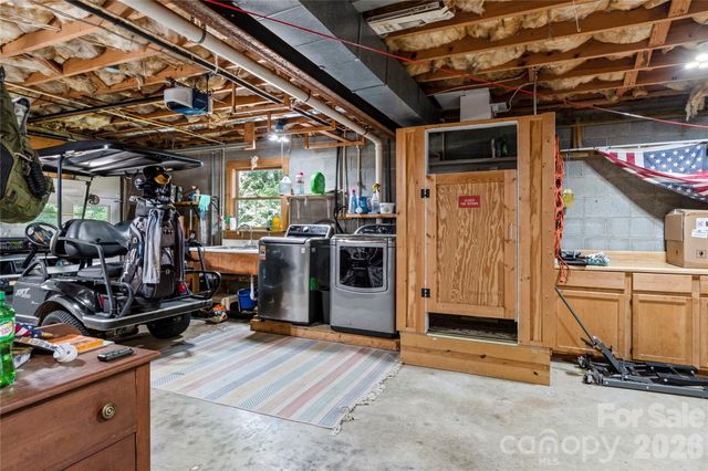 1502 Greenstreet Drive, Traphill, NC 28685