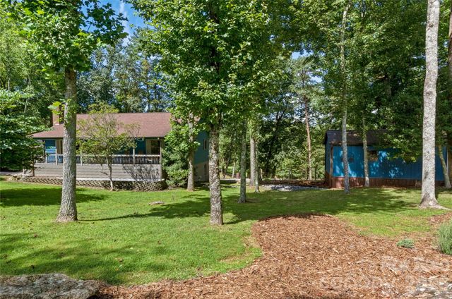 1502 Greenstreet Drive, Traphill, NC 28685