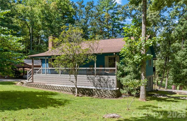 1502 Greenstreet Drive, Traphill, NC 28685