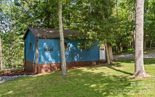 1502 Greenstreet Drive, Traphill, NC 28685