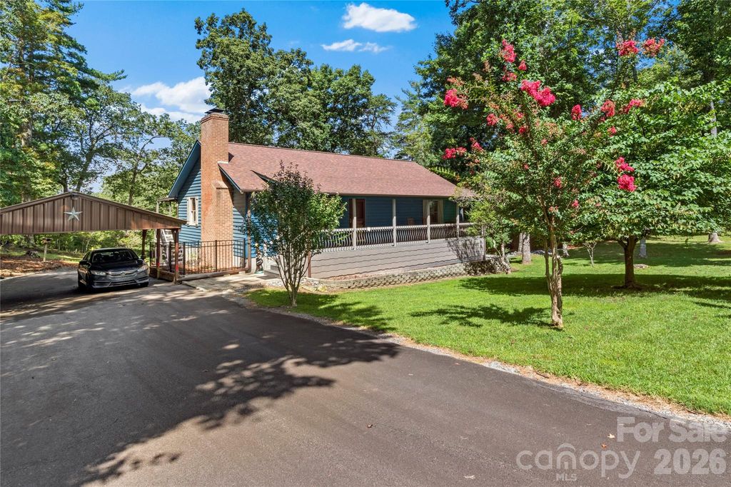 1502 Greenstreet Drive, Traphill, NC 28685