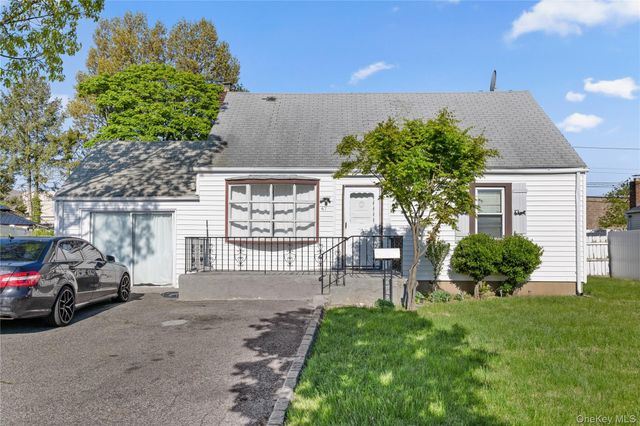 47 Cardinal Road, Levittown, NY 11756