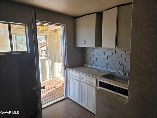 16133 I Street, Mojave, CA 93501