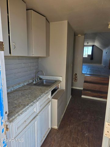 16133 I Street, Mojave, CA 93501