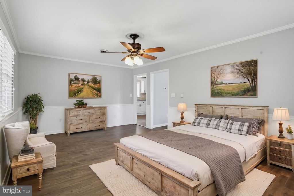 Image 11 of property listing at 103 WHAYLAND DR, Hebron, MD 21830