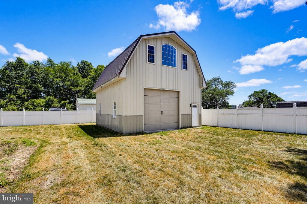Image 28 of property listing at 103 WHAYLAND DR, Hebron, MD 21830