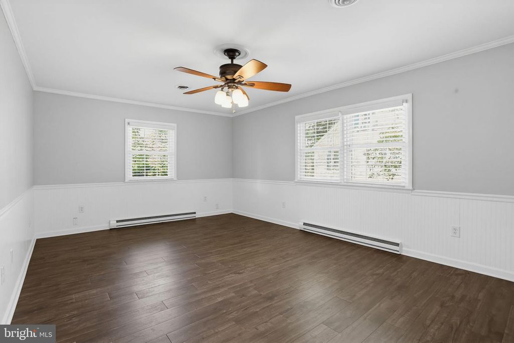 Image 8 of property listing at 103 WHAYLAND DR, Hebron, MD 21830