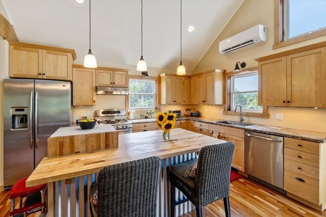 21 Evergreen Lane, Jericho, VT 05465
