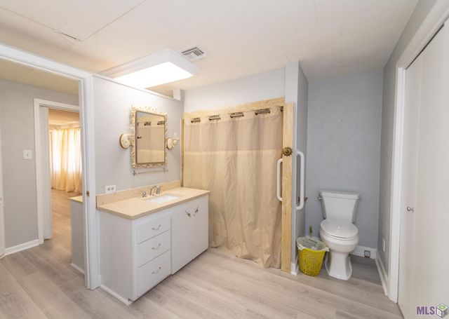 126 Callais Lane, Golden Meadow, LA 70357