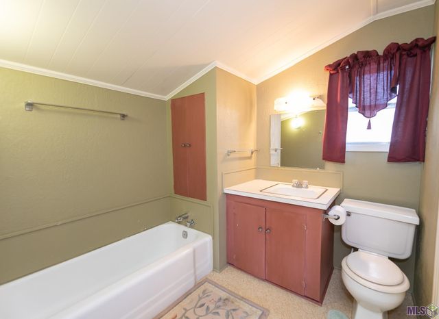 126 Callais Lane, Golden Meadow, LA 70357