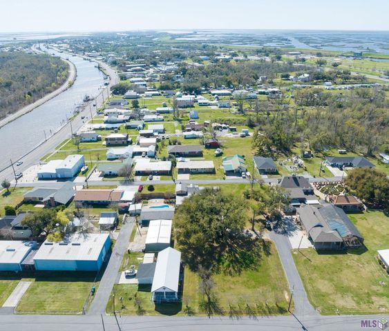 126 Callais Lane, Golden Meadow, LA 70357