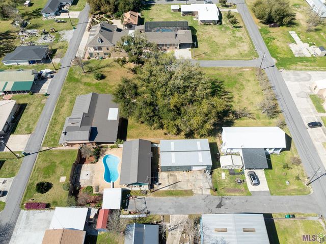 126 Callais Lane, Golden Meadow, LA 70357